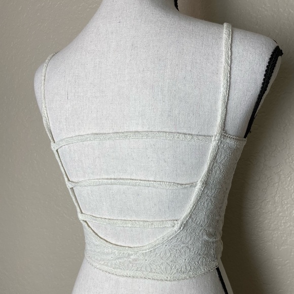 Floral Lace Bralette - Picture 8 of 8